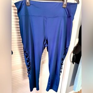 Women’s Avia Blue leggings size XL 16/18